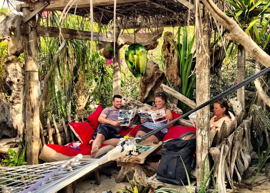 Indonesie- Bali – Nusa Lembongan- strandtent the lounge Resto